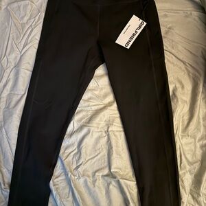 Girlfriend Collective NWT Compressive High Rise 7/8 Legging with pocket Large